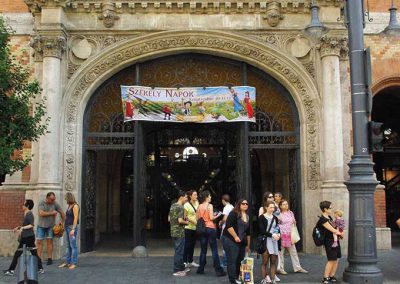 Budapest 1. sz. Vásárcsarnok főbejárati kapu restaurálása