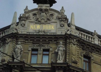 Budapest New York Palota homlokzati szobor rekonstrukciók